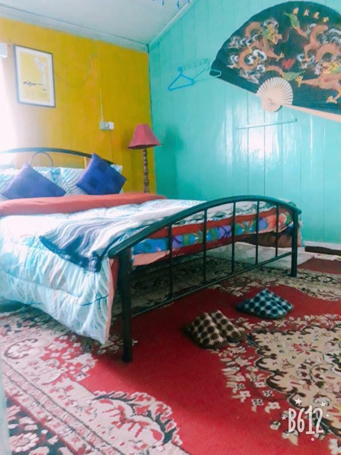 Vamoose Quaint Wood Cottage Νταρτζίλινγκ Εξωτερικό φωτογραφία
