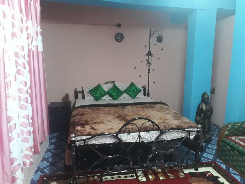 Vamoose Quaint Wood Cottage Νταρτζίλινγκ Εξωτερικό φωτογραφία